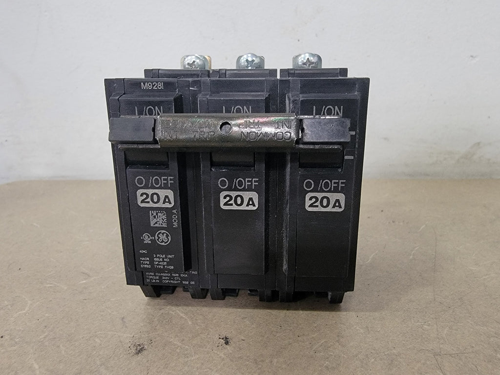GENERAL ELECTRIC 20 Amp, 3 Poles, 240 volts Circuit Breaker THQB32020
