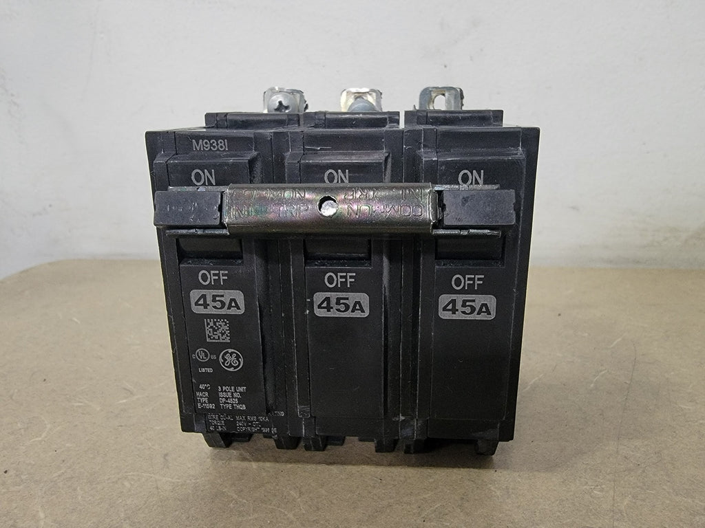 GENERAL ELECTRIC 45 Amp, 3 Pole, 120/240 volts Circuit Breaker THQB32045
