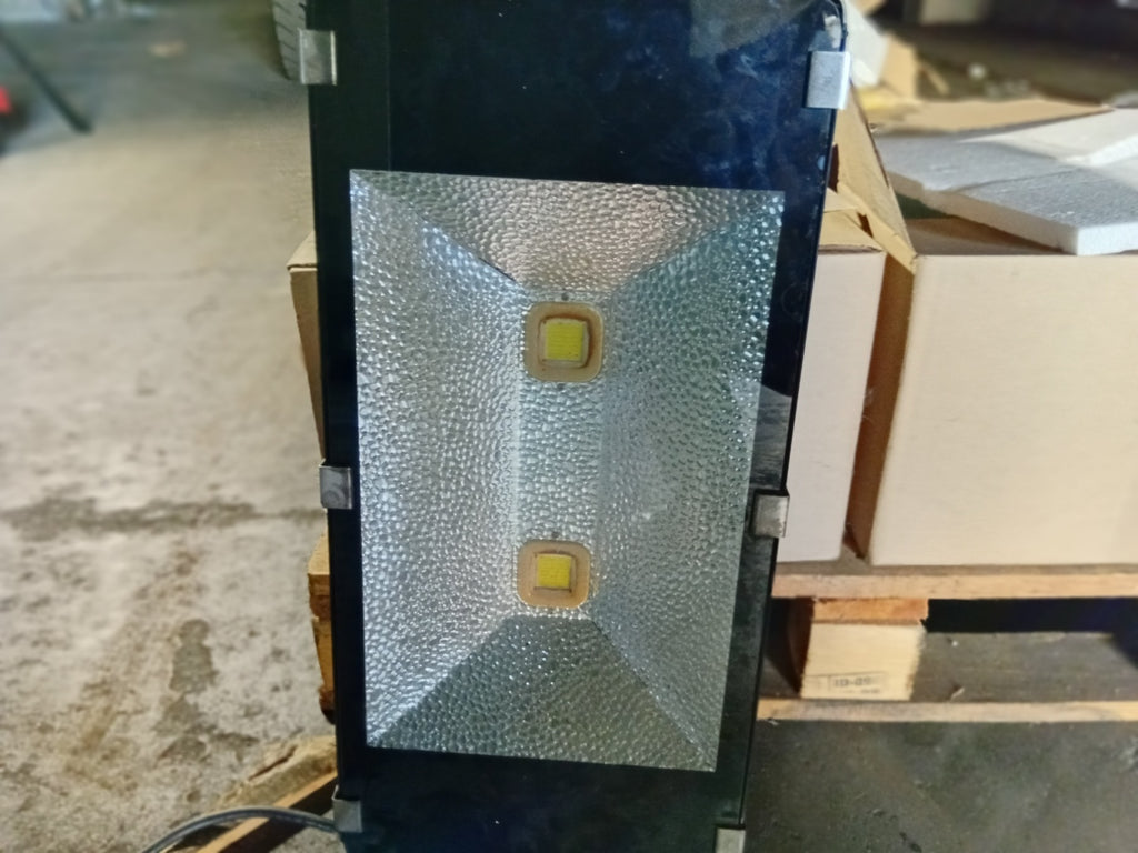 LUMISAVE FL390 150W Industrial Flood Light LS-FL390-150W-MV-LT-W7-BH-H0