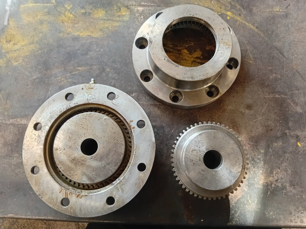 GEARFLEX  Female Half Coupling 2-1/2S, 8-3/8" Bore