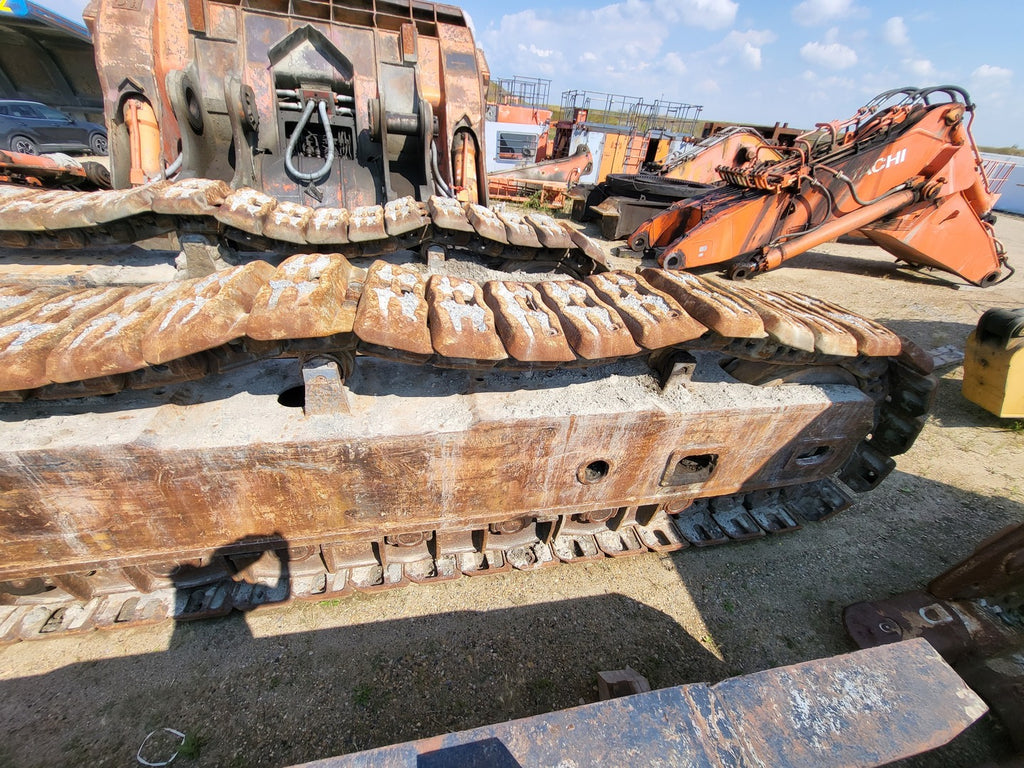 HITACHI EX1900-6 Track Frame RH