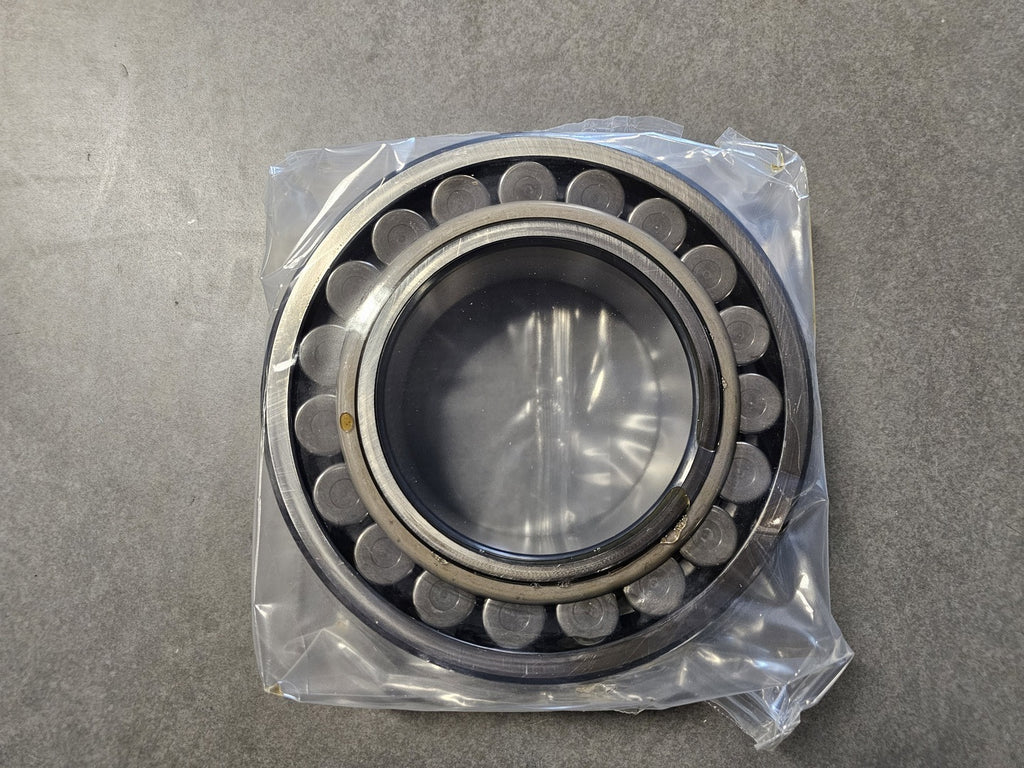 SKF Spherical Roller Bearing w/ Relubrication 120mm ID x 215mm OD x 58mm W, 22224 E