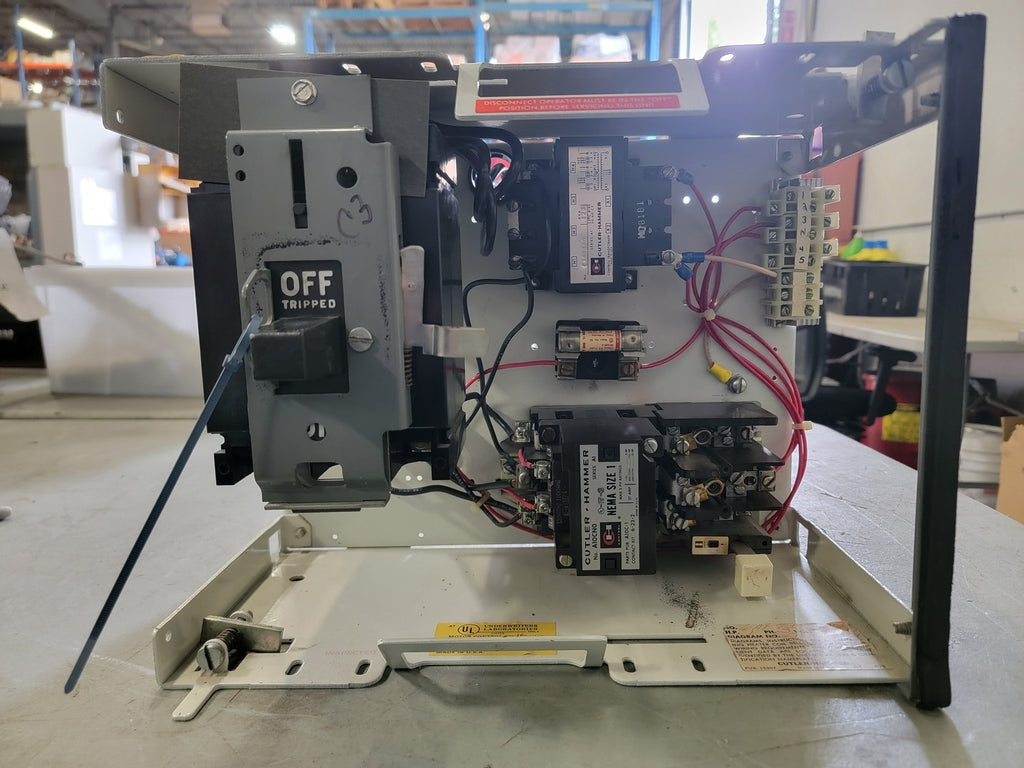 CUTLER-HAMMER NEMA Size 1 MCC Bucket Combination Motor Starter w/ Disconnect & Control Transformer