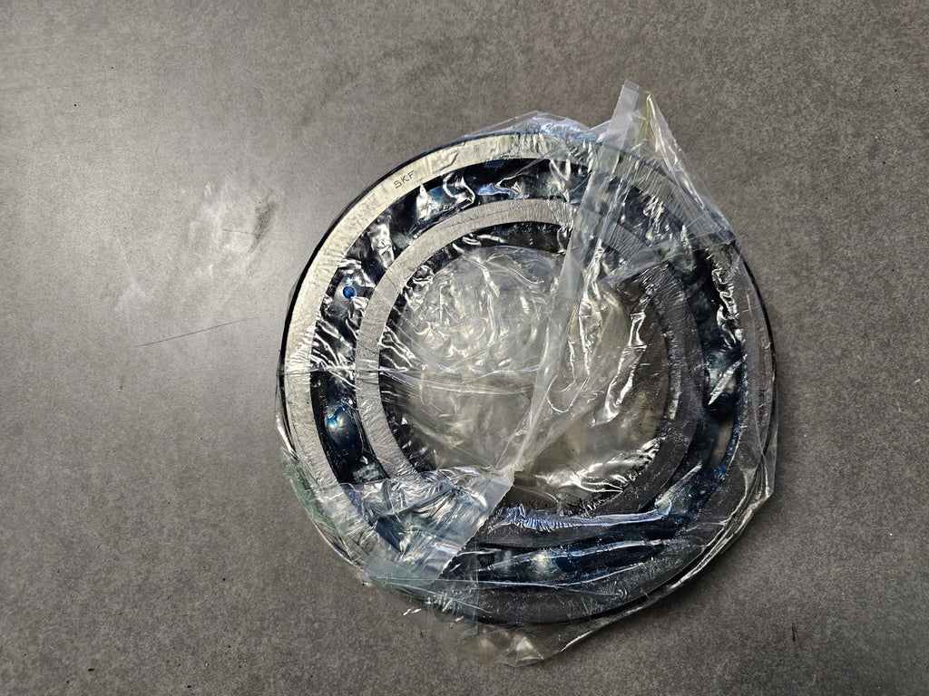 SKF Deep Groove Ball Bearing 130mm ID x 230mm OD x  40mm W, 6226/C3