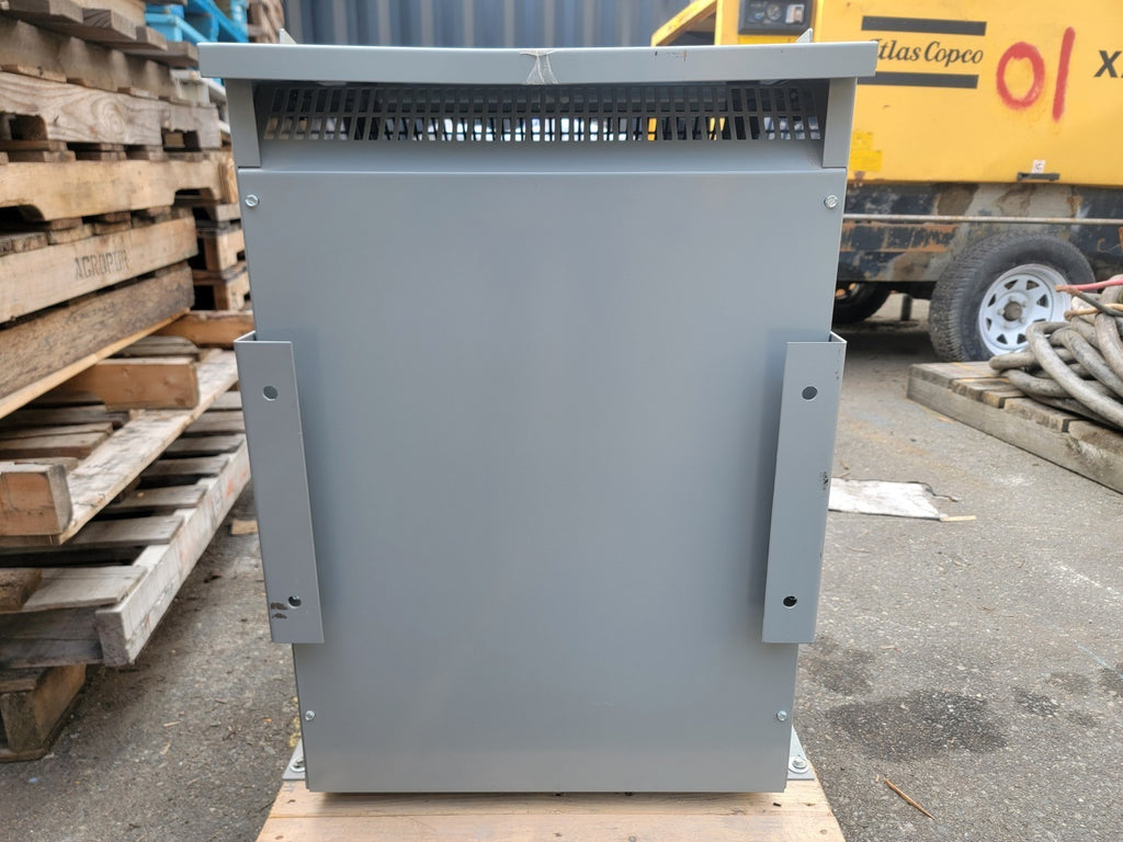 BEAVER 45 kVA Transformer 600 pri. volts, 208/120 sec. volts TVR45T-H34A3