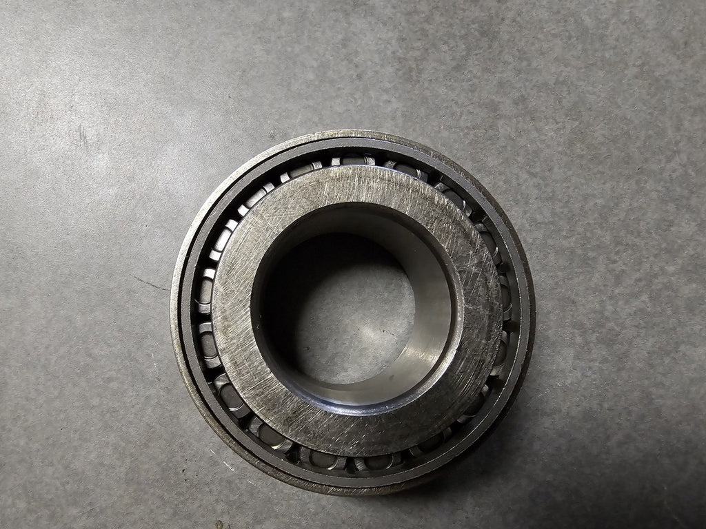 SKF Tapered Roller Bearing 40mm ID x 80mm OD x 32mm W, 33208
