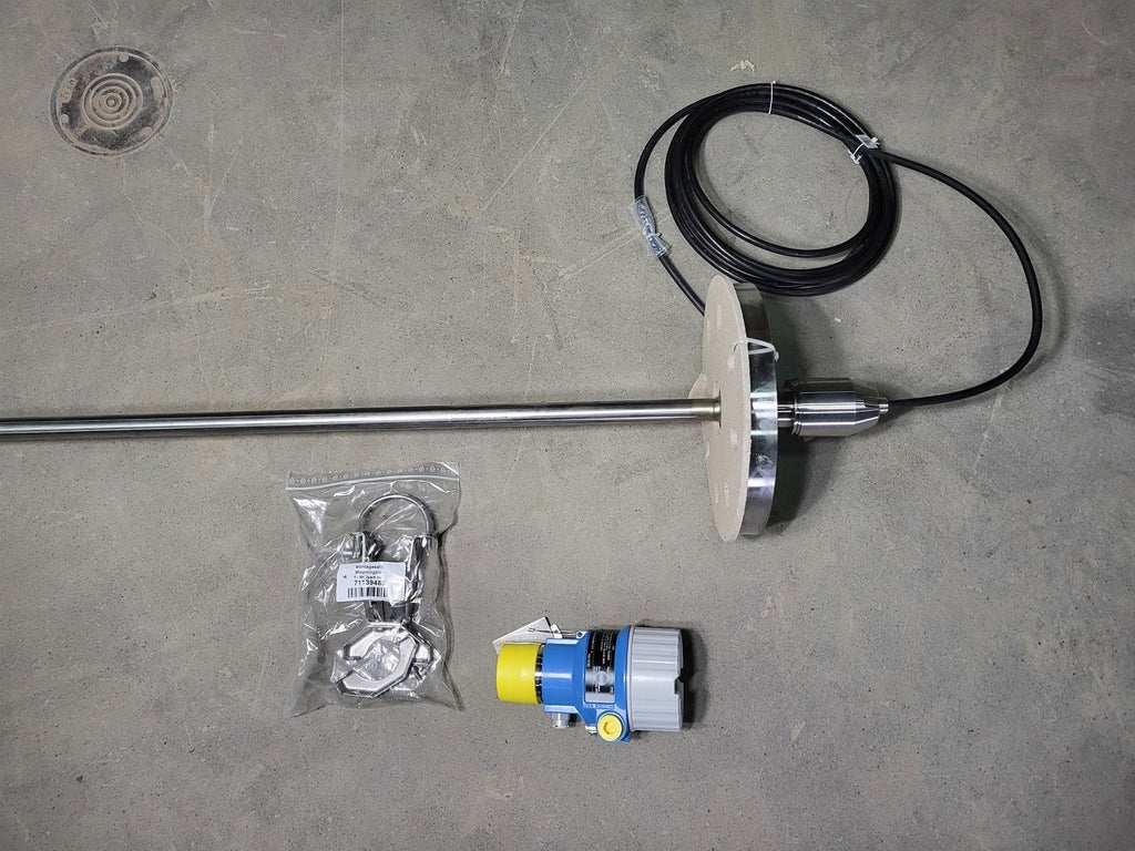 ENDRESS+HAUSER Hydrostatic Level Transmitter, C/W Remote Head FMB51-CA41JD1FGA80AHJB3UM