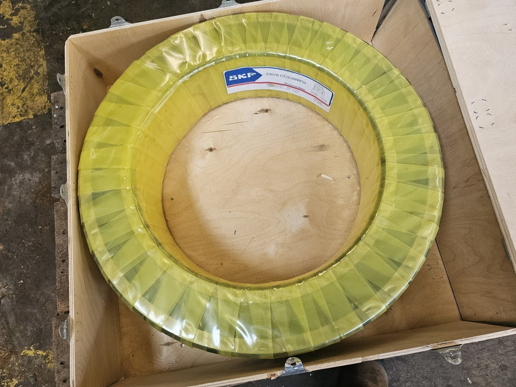 SKF Spherical Roller Bearing 380mm ID x 560mm OD x 135mm W, 23076 CC/C08W33