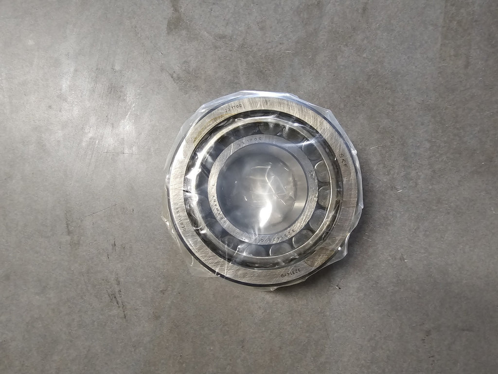 SKF Single Row Tapered Roller Bearing 70mm ID x 150mm OD x 54mm W, 32314