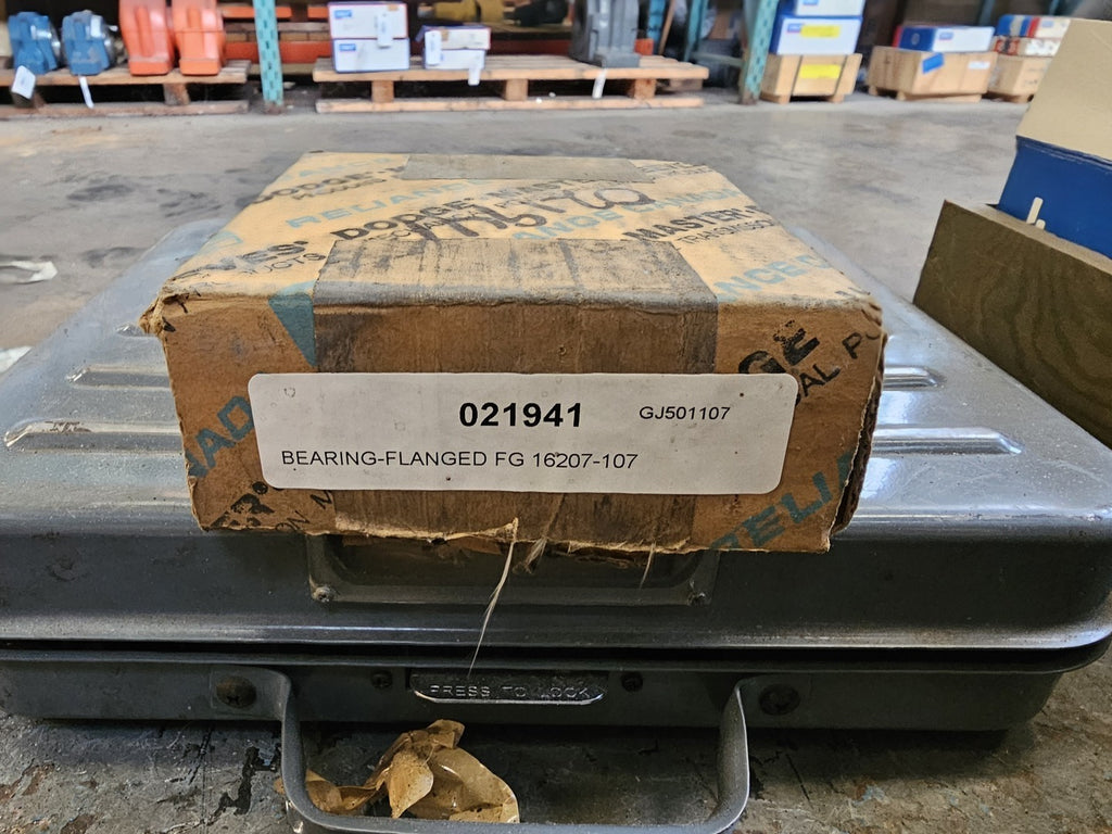 BALDOR DODGE Flanged Mounted Bearing 124063