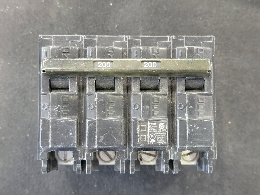 SIEMENS 200 Amp, 4 Pole, 120/240 Volts Circuit Breaker EQ9685