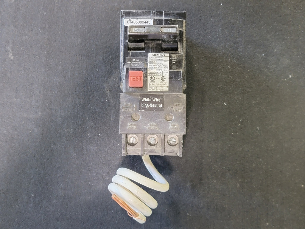 SIEMENS 15 Amp, 2 Pole, 240 volts Circuit Breaker BLE215