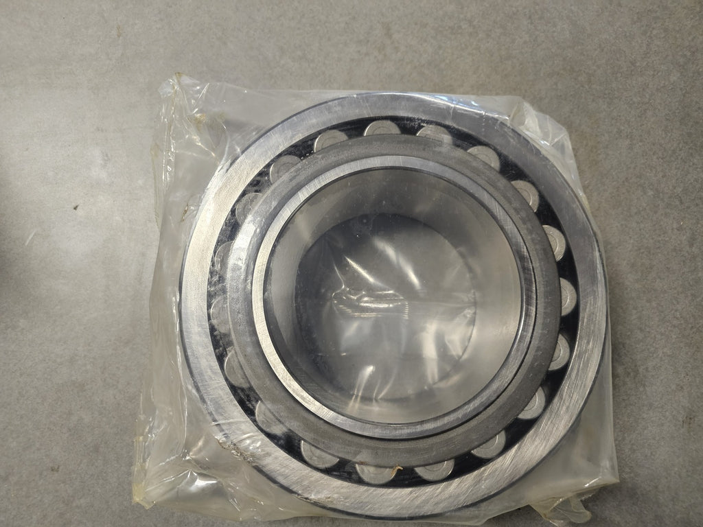 SKF Spherical Roller Bearing 140mm ID x 250mm OD x 88mm W, 23228 CC/W33