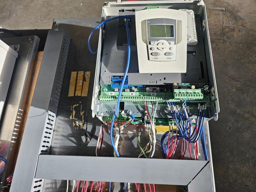 ABB 16 hp, 600 Volts, 3-Phase VFD DCS800-S01-0020-05-0