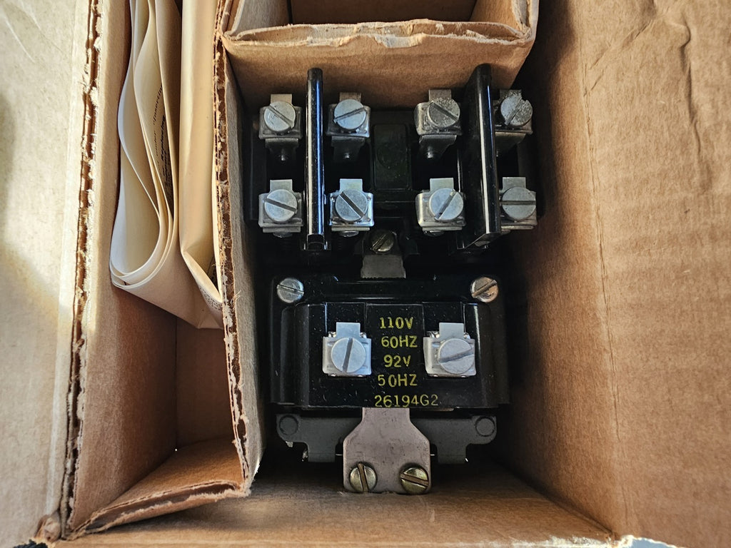 GENERAL ELECTRIC 10 Amp Relay CR2810A14AC-G2