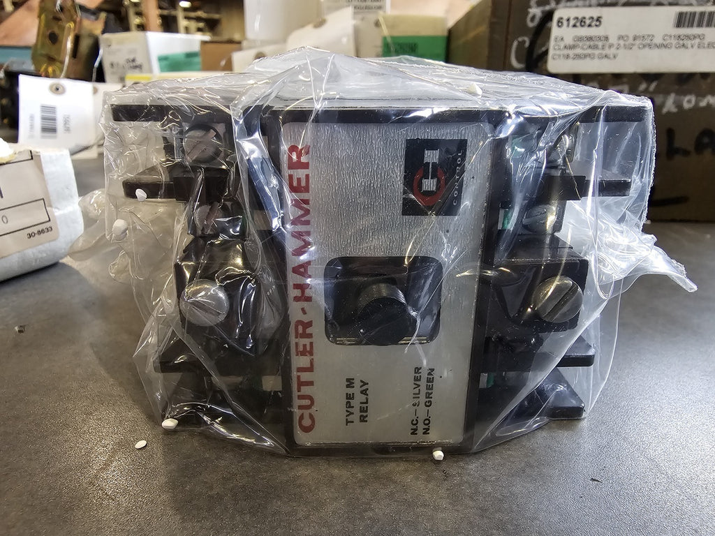 CUTLER-HAMMER 12 Amps, NEMA B Power Control Relay D26MR40A, Series A3