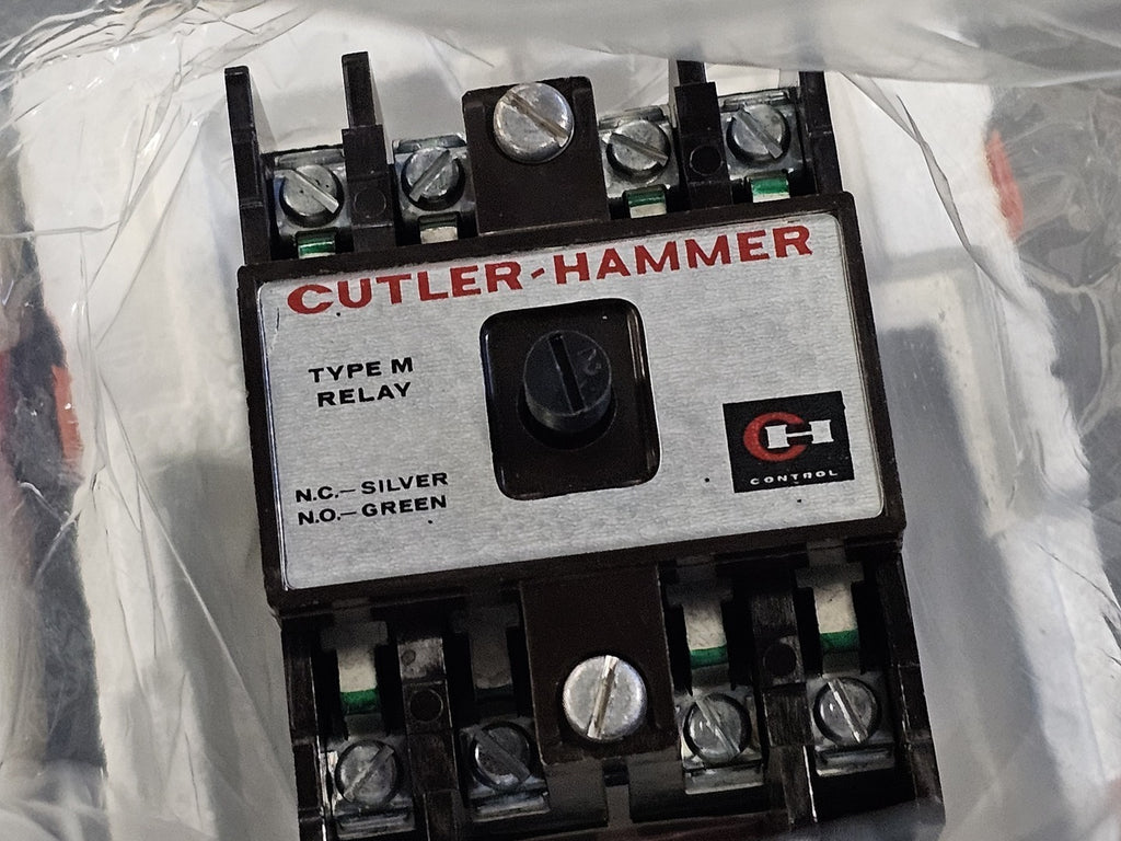 CUTLER-HAMMER 10 Amps, NEMA B Industrial Control Relay D26MR40A, Series D26