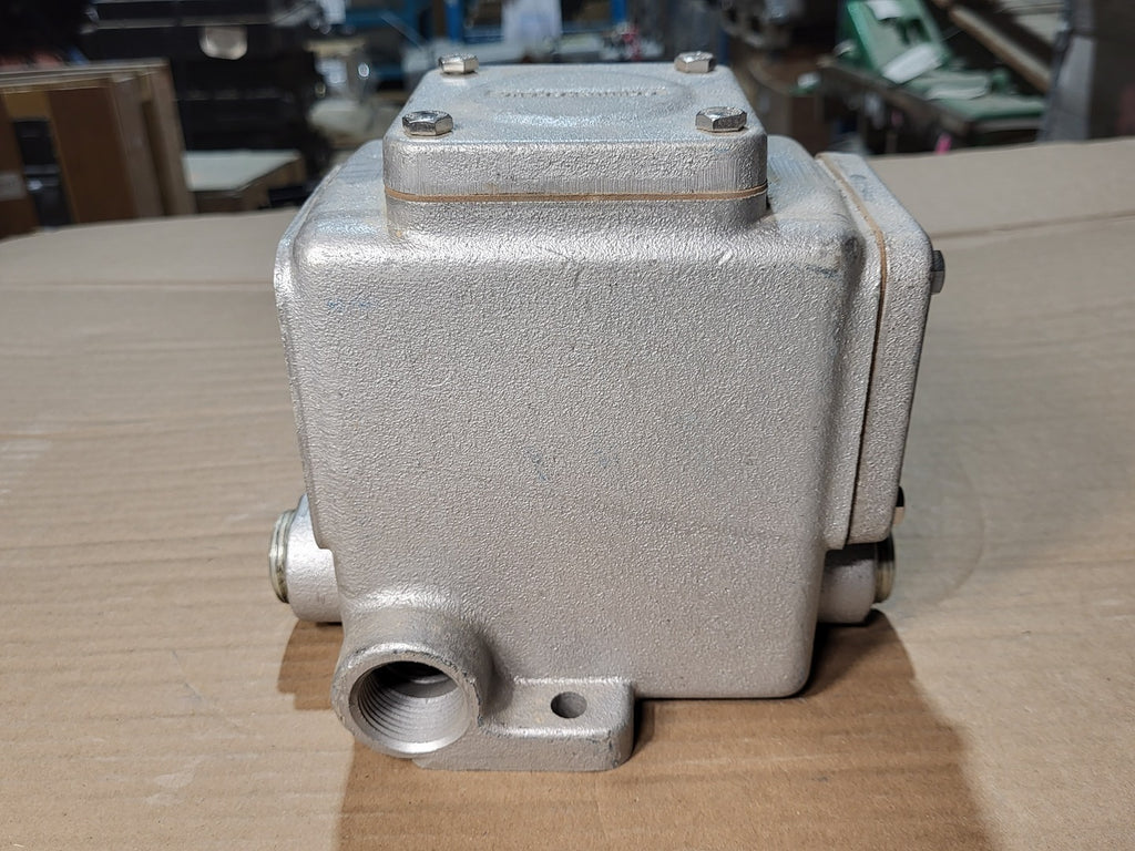 CROUSE-HINDS AFU0333 0 1" Conveyor Control Switch Enclosure Body Housing