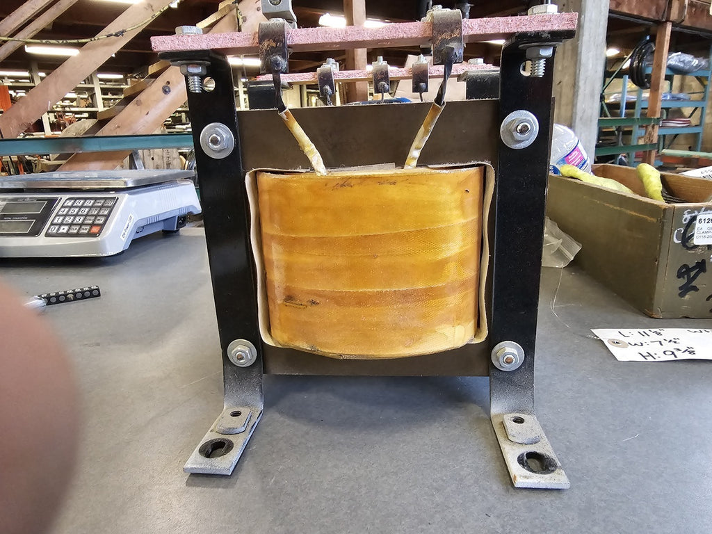 HAMMOND MANUFACTURING 3kVA Dry Transformer 575/546 Pri. Volts, 300 Sec. Volts, 135798