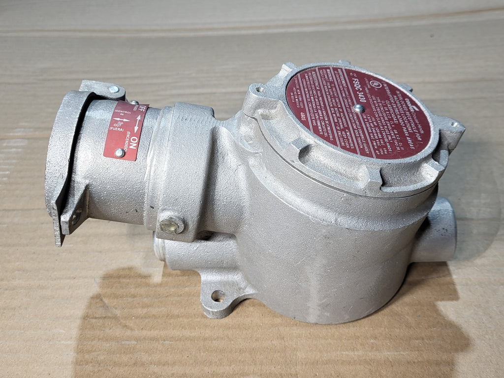COOPER  Interlocked Receptacle FSQC3430