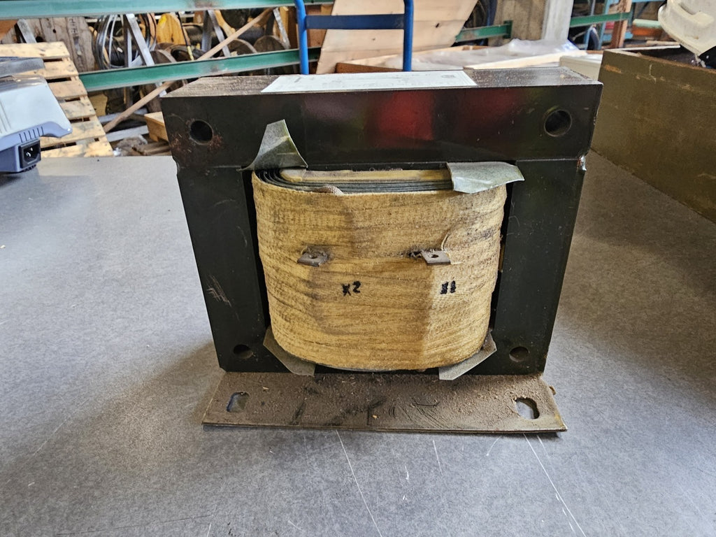 MAGNETIC CONSULTANTS INC. 500 VA Transformer 600 Pri. Volts, 120 Sec. Volts D-2956