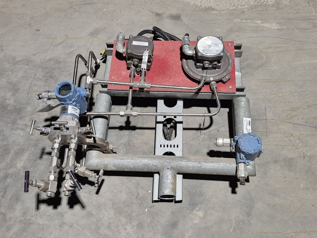 ROSEMOUNT Differential Pressure Instrumentation Skid w/ 5-Valve Manifold, Dwyer Pressure Switches & Temperature Transmitter