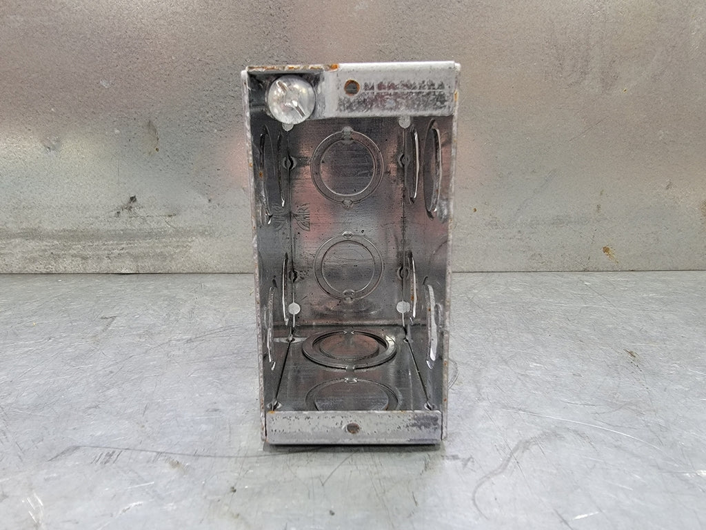 3.75" x 3.5" x 2" Pre-Ganged Masonry Box (Box of 80)