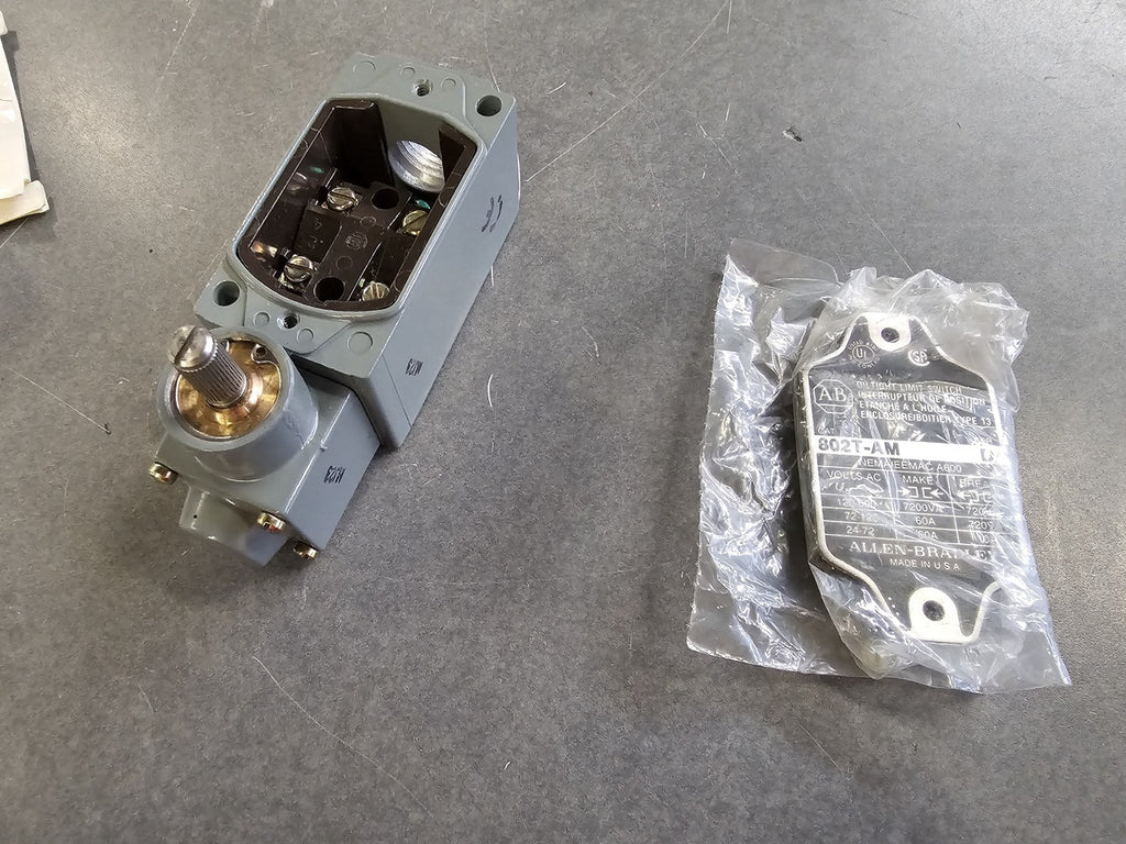 ALLEN-BRADLEY Oiltight Limit Switch NEMA A600, 10A, 600VAC 802T-AM