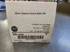 ALLEN-BRADLEY 3 Position 30mm Selector Switch 800H-JR2A