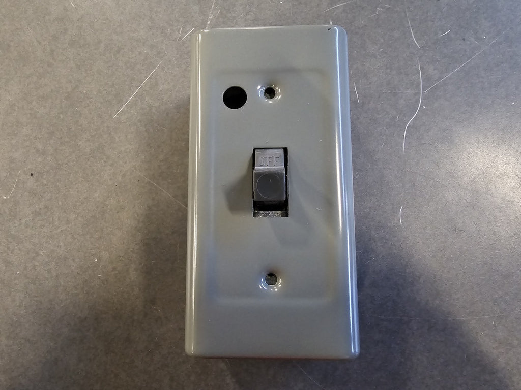 ALLEN-BRADLEY 1hp, 230V, 2-Pole Manual Motor Starter Toggle Switch 600-TAX5