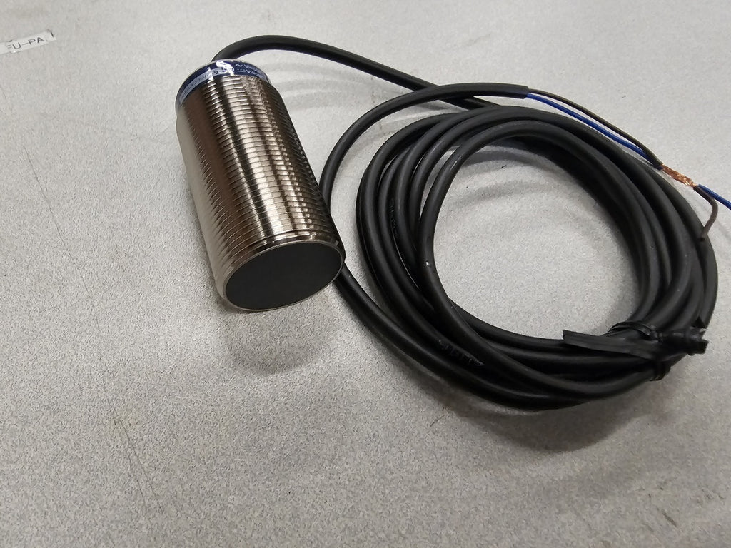 TELEMECANIQUE Inductive Proximity Switch XS630B1MAL2