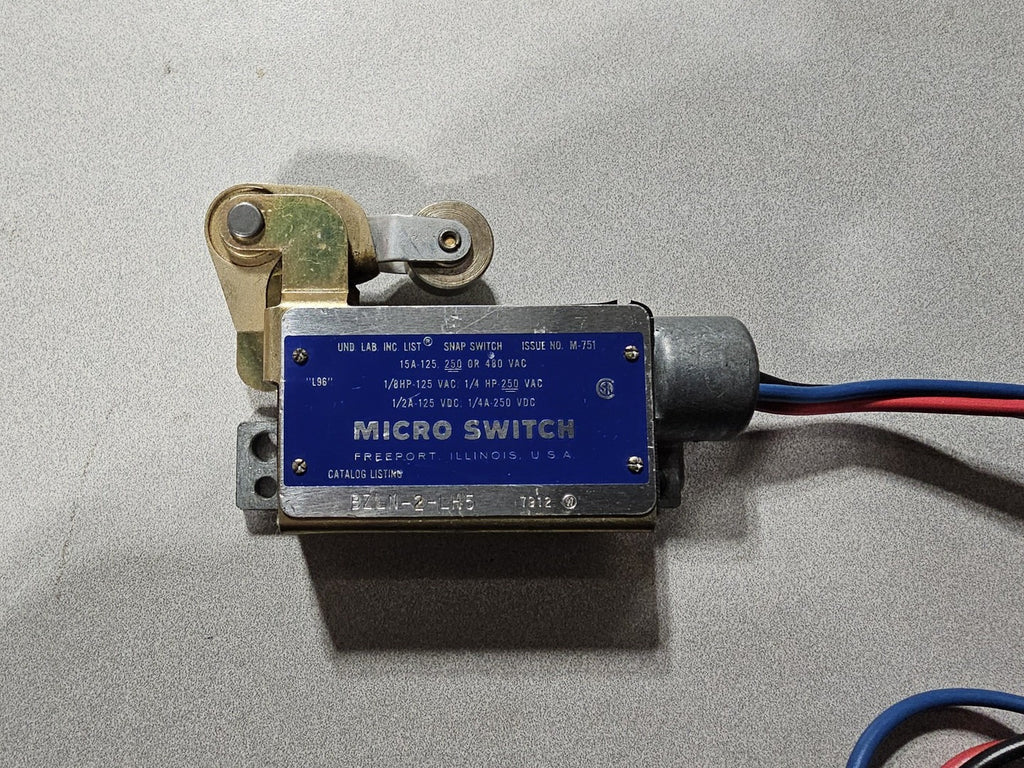 HONEYWELL Side Level Roller Limit Switch NEMA 1, 15A, 480VAC BZLN-2-LH5