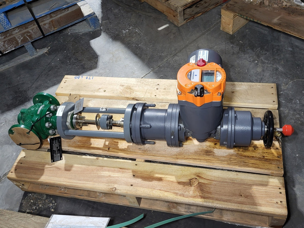 FISHER 1-1/2" Class 150 Control Valve Type ES w/ Actuator 