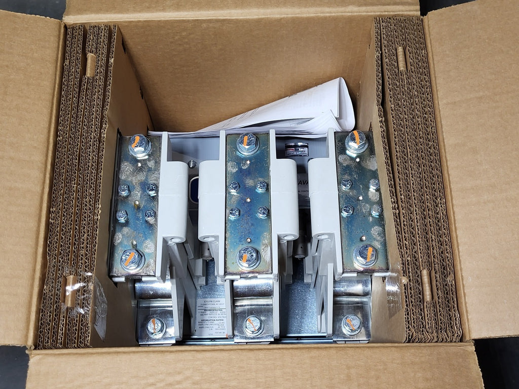 JOSLYN CLARK 600 Amps, 3 Poles, 120 VAC Coil Vacuum Contactor MVC77U036A25-76