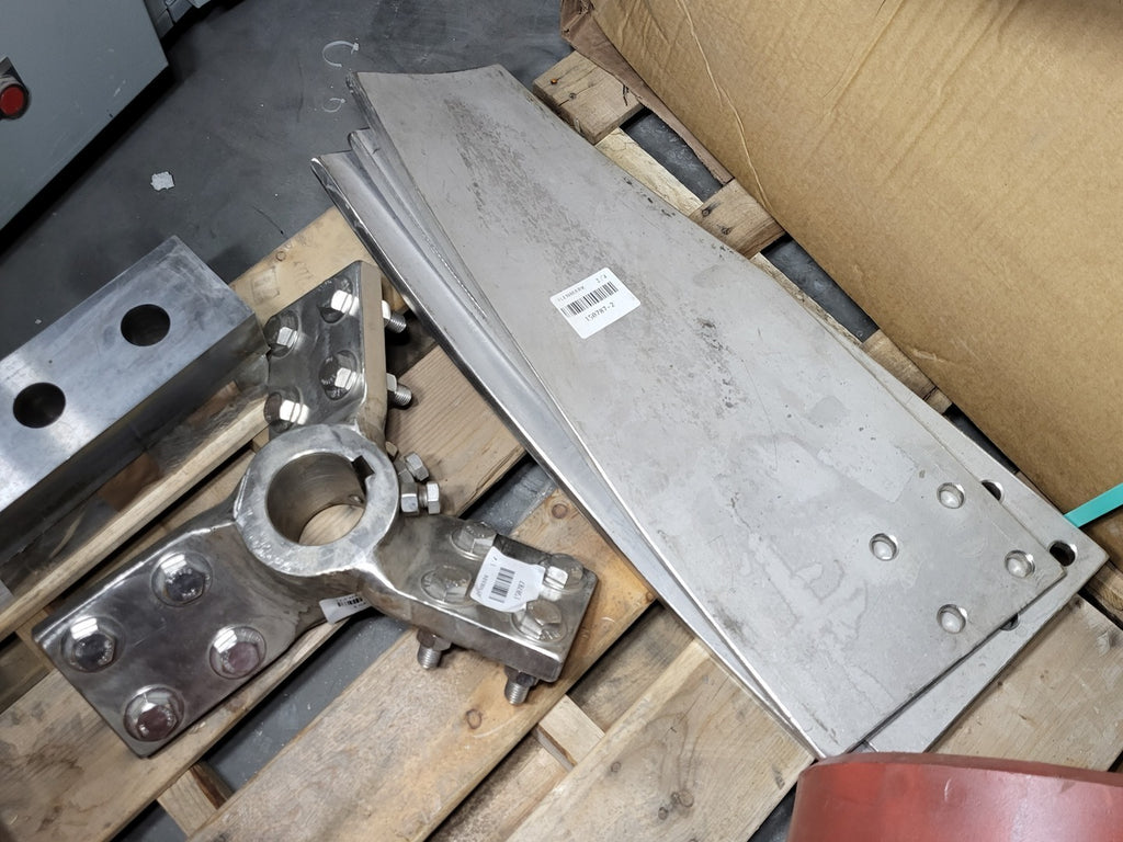 PEACOCK INC 3" Shaft Clamp Mounting Bracket w/ Impeller Blades U07C027-IMPBLDS