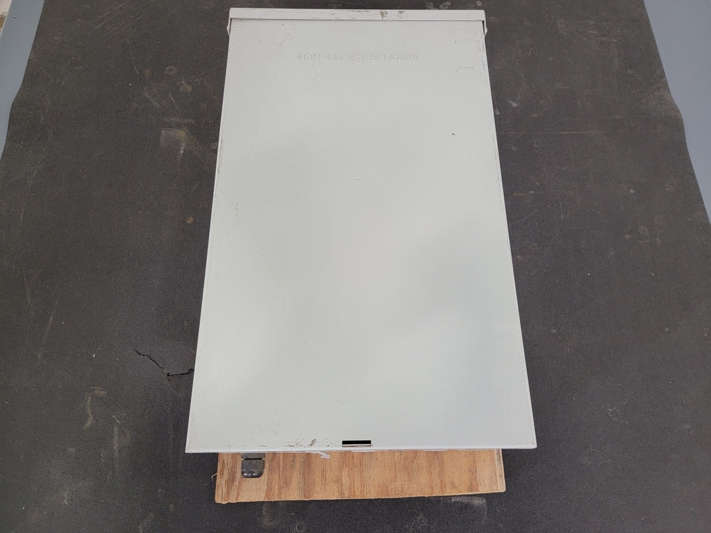 GENERAL ELECTRIC 100 Amp, 120/240 Volts, 1-Phase, NEMA 3R Breaker Loadcenter TMC1210RCA 