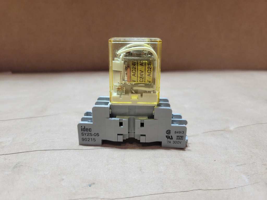IDEC 3A 24V General Purpose Relay RY2S-UAC24V, w/ Socket SY2S-05