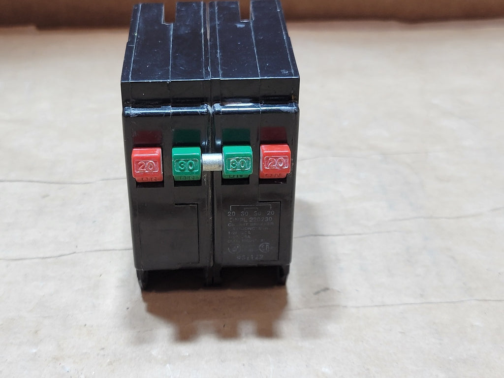 CUTLER-HAMMER 20/30 Amp Quad Pole 120/240 Volts Circuit Breaker DNPL220230