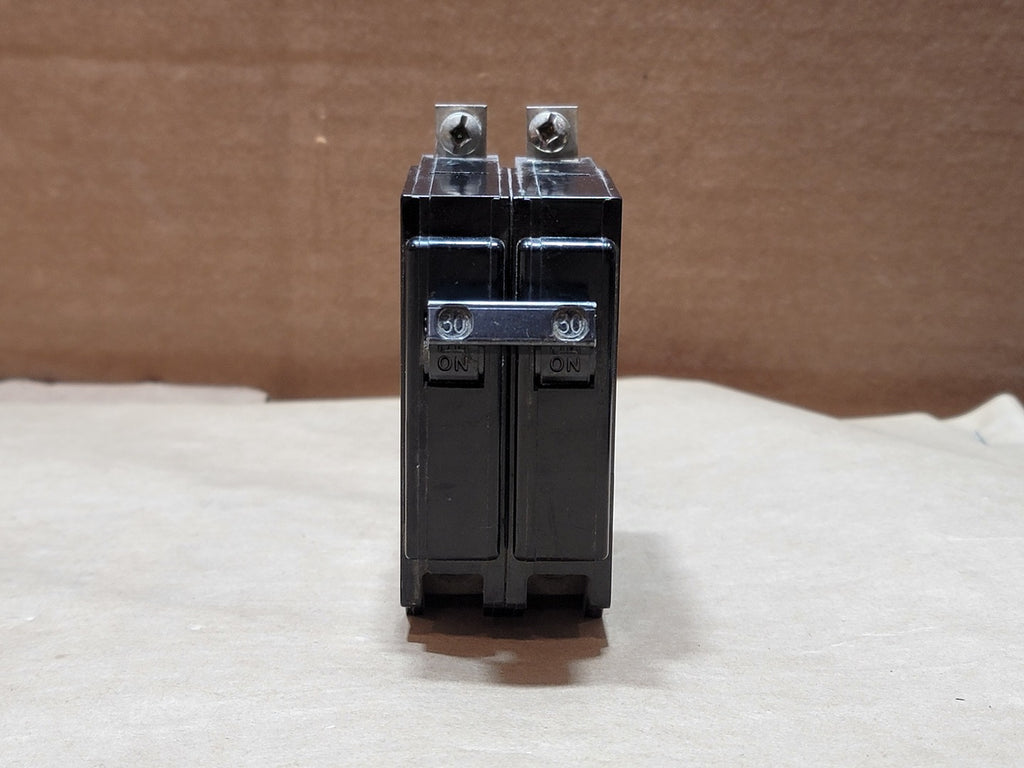 COMMANDER 30 Amp 2 Pole 120/240 Volts Circuit Breaker QBH230