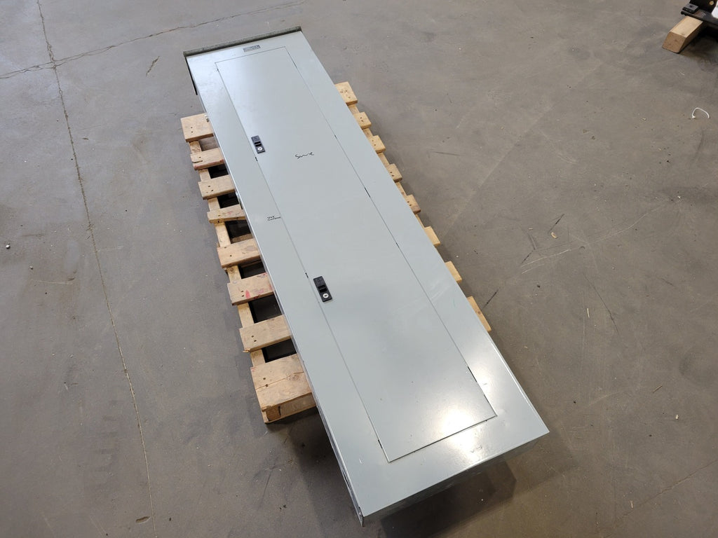 GENERAL ELECTRIC 400 Amps, 208Y/120 Volts, 3-Phase Panelboard AQF3724MTX
