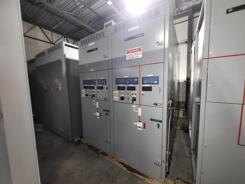 GENERAL ELECTRIC 25kV 1200A 3ph Switchgear Unit w/ (2) Power Vac Breaker VB1 27.0-16-0