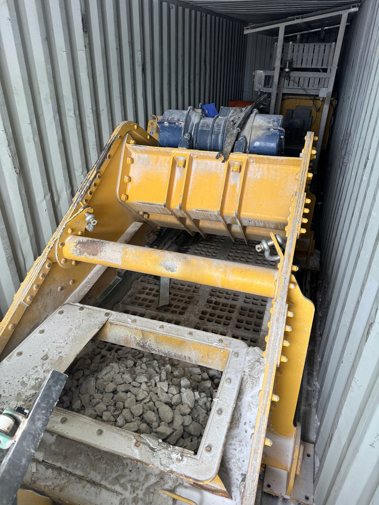 JOEST Vibrating Screen SUE 1220 X 2450 w/ 2 x 6.0 kW Drive JVC 288-1750