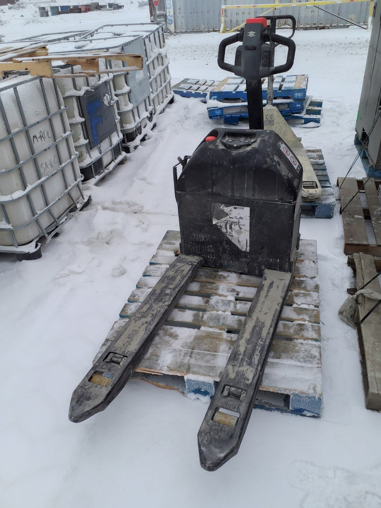 BLUE GIANT 4000lbs Electrical Pallet Jack EPJ-40 (As-Is)