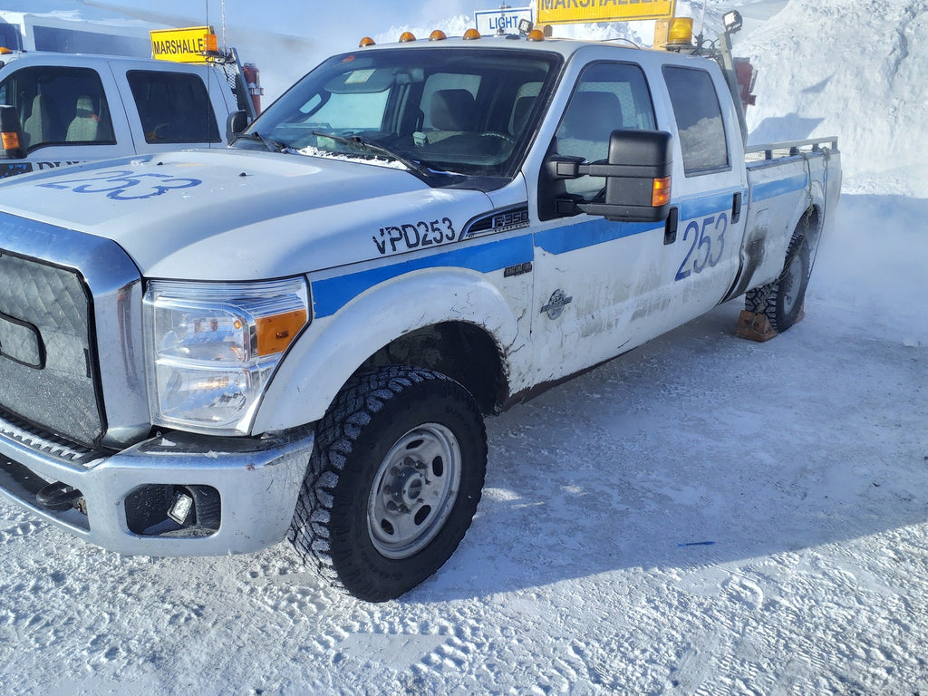 2015 FORD F-350 Truck, 135,769 km, Unit VPD253 (Read Desc.)