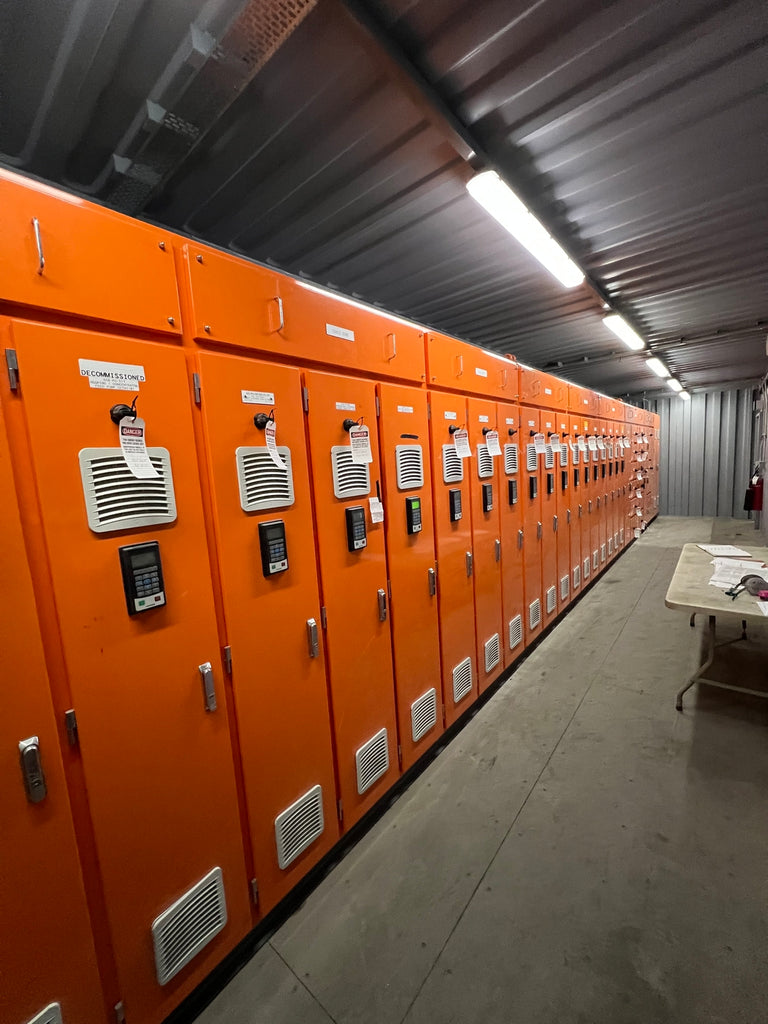 MV MANUFACTURING GROUP 800A Motor Control Center MCC, 575V, 800A Bus, Form 4A, IP42 Enclosure