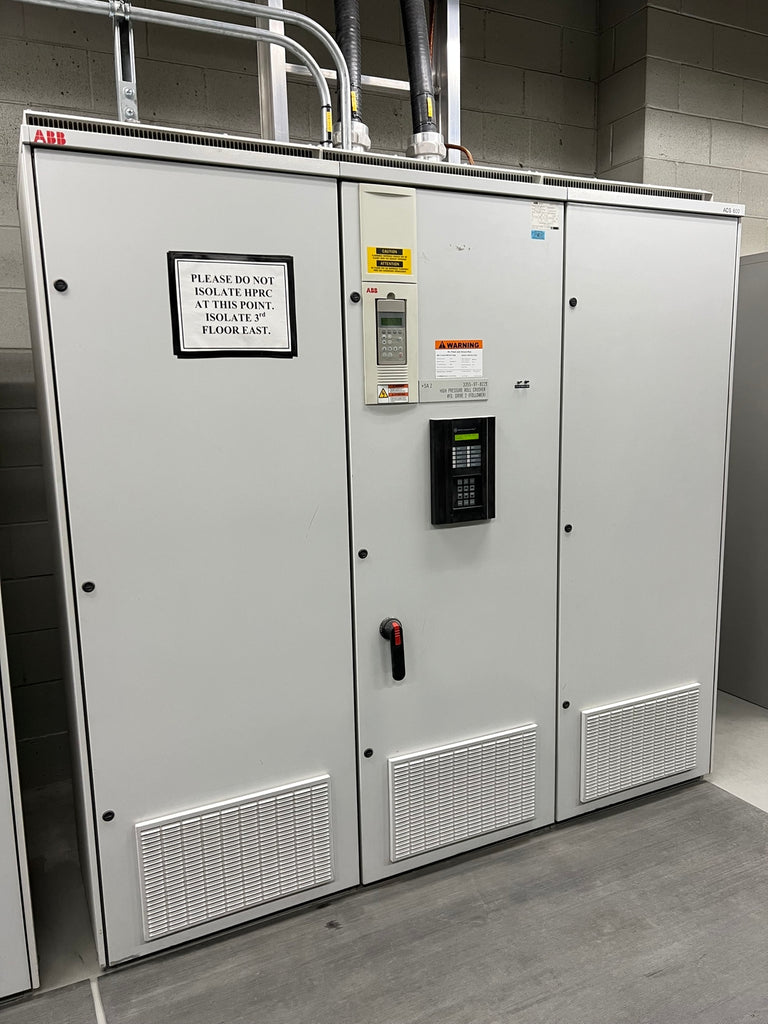 ABB VFD Unit ACS627-0760-6-00HM1204932B, 0-575VAC, 0-300hz, 3 Sections