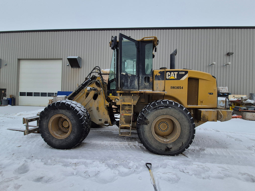 CATERPILLAR 930H Wheel Loader, Diesel, Articulated, Enclosed Cab
