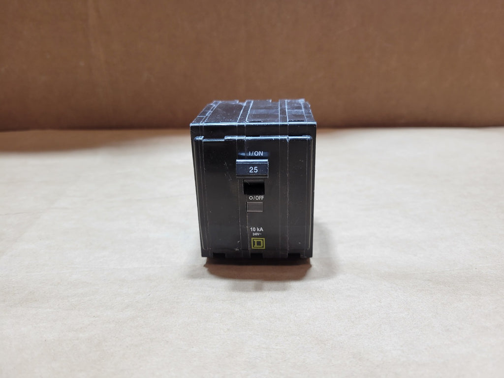 SQUARE D 25 Amp 3 Pole 240 Volts Circuit Breaker QO325