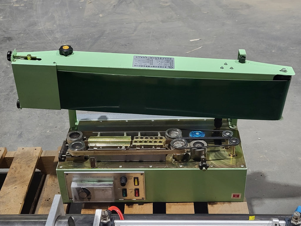 WENZHOU YATONG PACKAGING Automatic Continuous Plastic Film Sealing Machine DBF 900