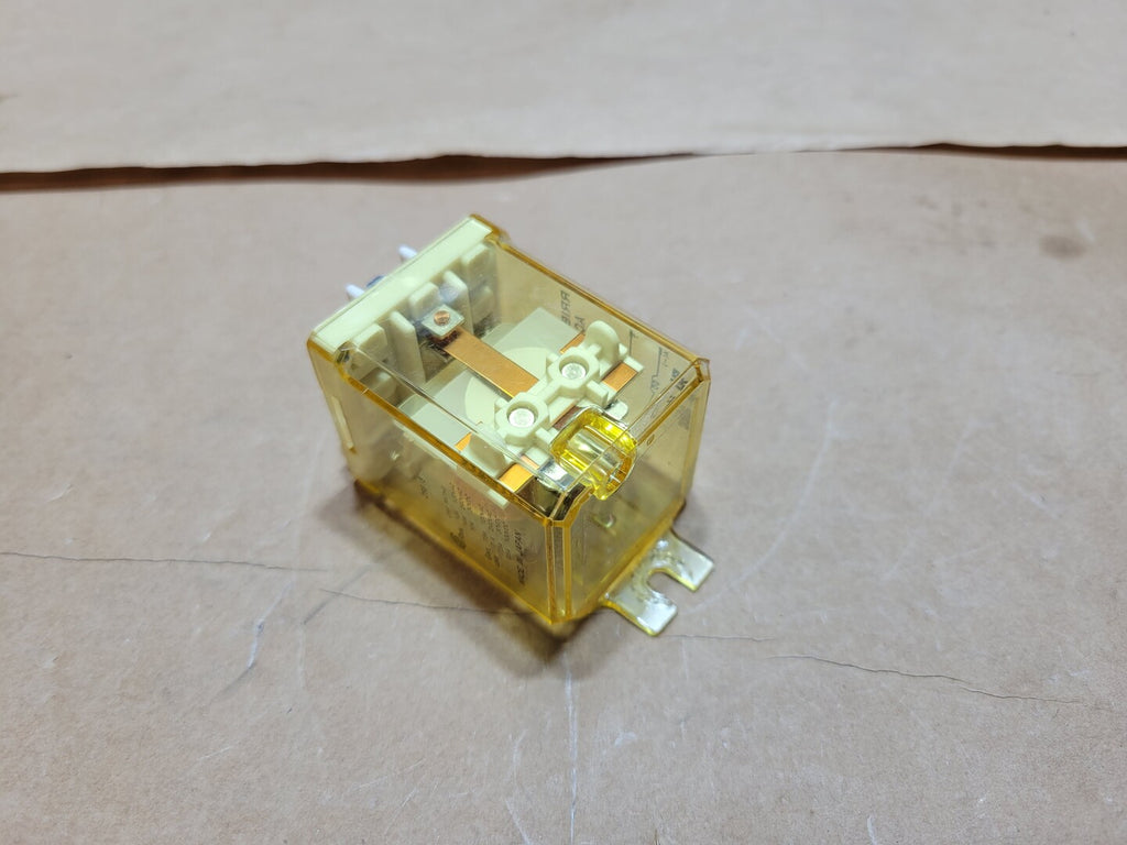IDEC 120VAC, 10 Amp, 5 Pin, Relay RRIBA-128-S